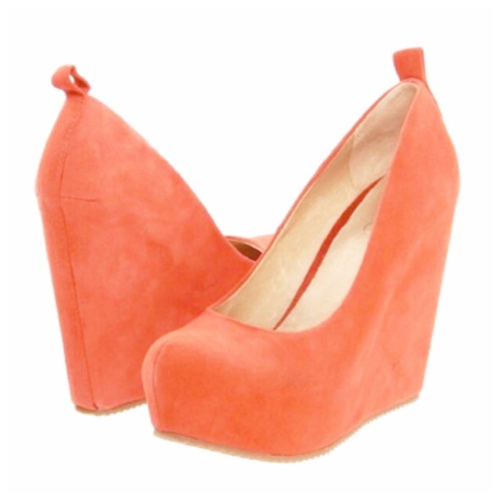 ALDO : size 6.5 : ‘calgani’ dark peach orange round toe wedge pump heels